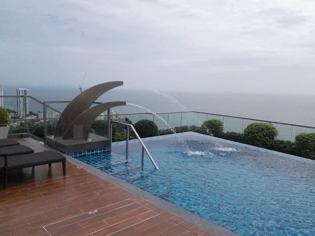 Peak Tower In Phatumnak Pattaya Εξωτερικό φωτογραφία