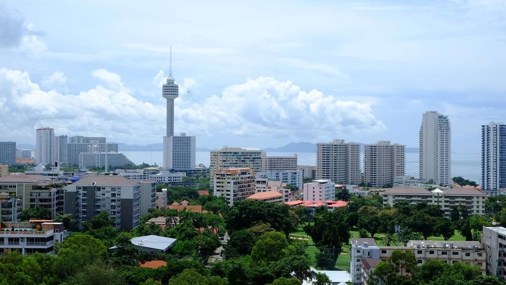 Peak Tower In Phatumnak Pattaya Εξωτερικό φωτογραφία