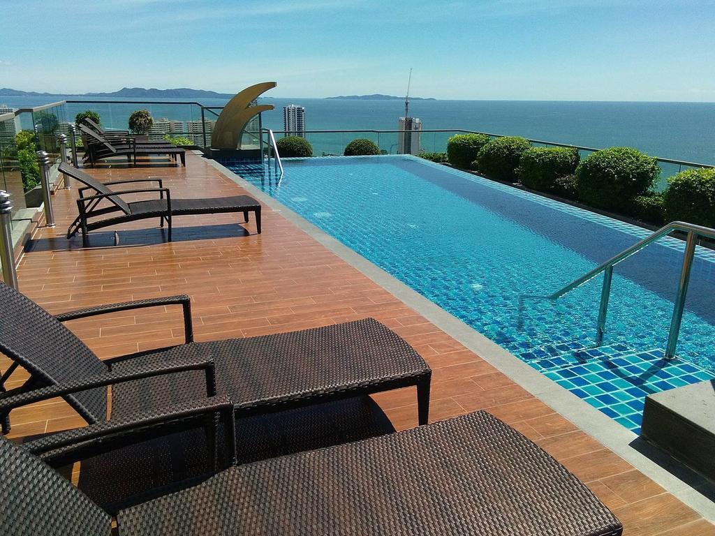 Peak Tower In Phatumnak Pattaya Εξωτερικό φωτογραφία